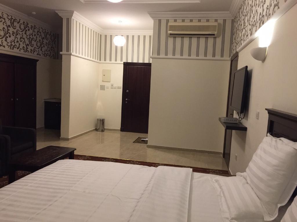 Al Denny Aparthotel Dschidda Zimmer foto