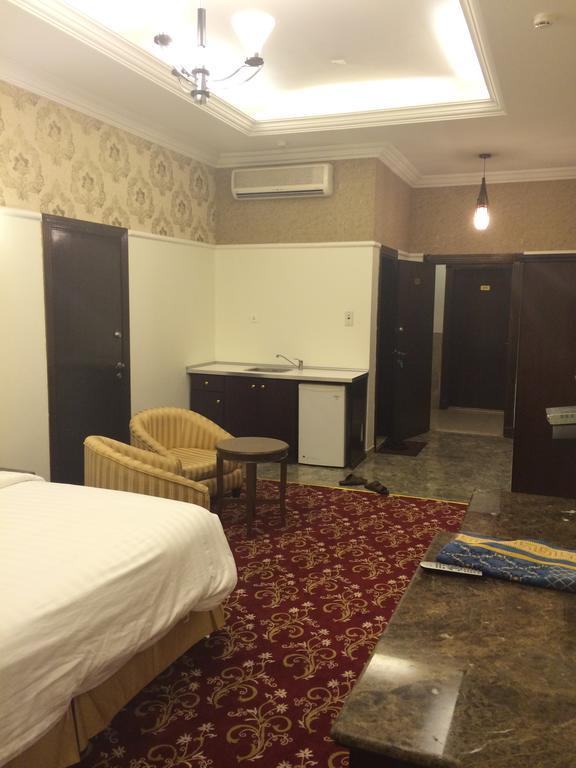 Al Denny Aparthotel Dschidda Zimmer foto